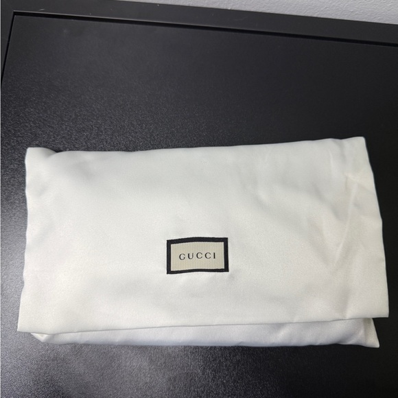 Gucci GG Marmont leather continental wallet
Style: 456116 CAO0G 1000 - Picture 11 of 14